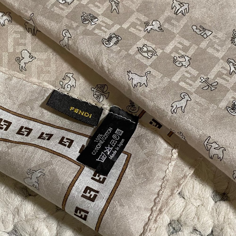 FENDI Authentic FF Logo FENDISSIMA Zodiac Scarf 21 - Picture 4 of 7
